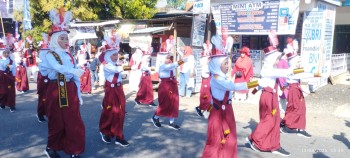 Lomba Gerak Jalan Indah Kecamatan ;arompong